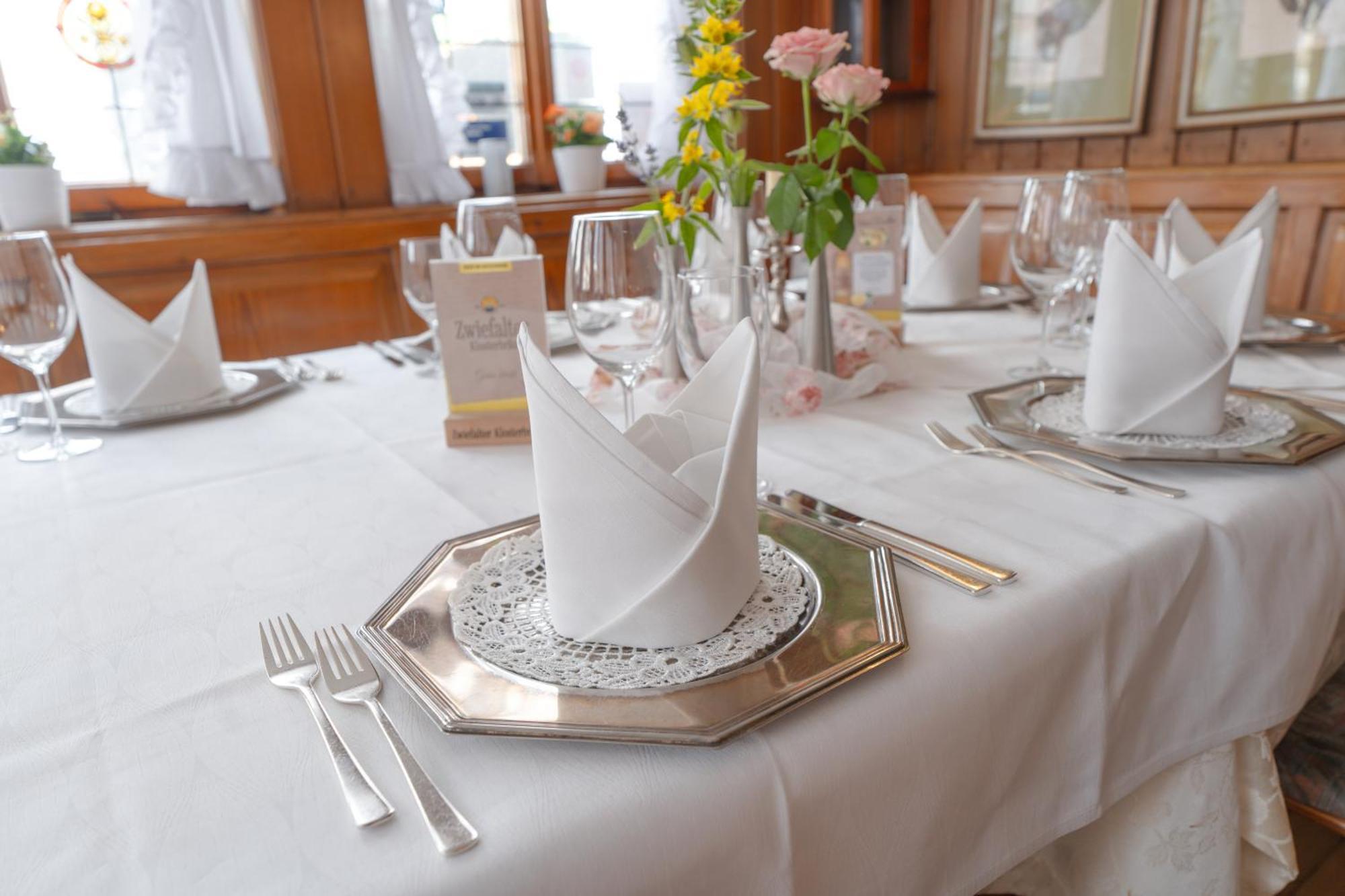 Hotel - Restaurant Traube Neuffen ภายนอก รูปภาพ