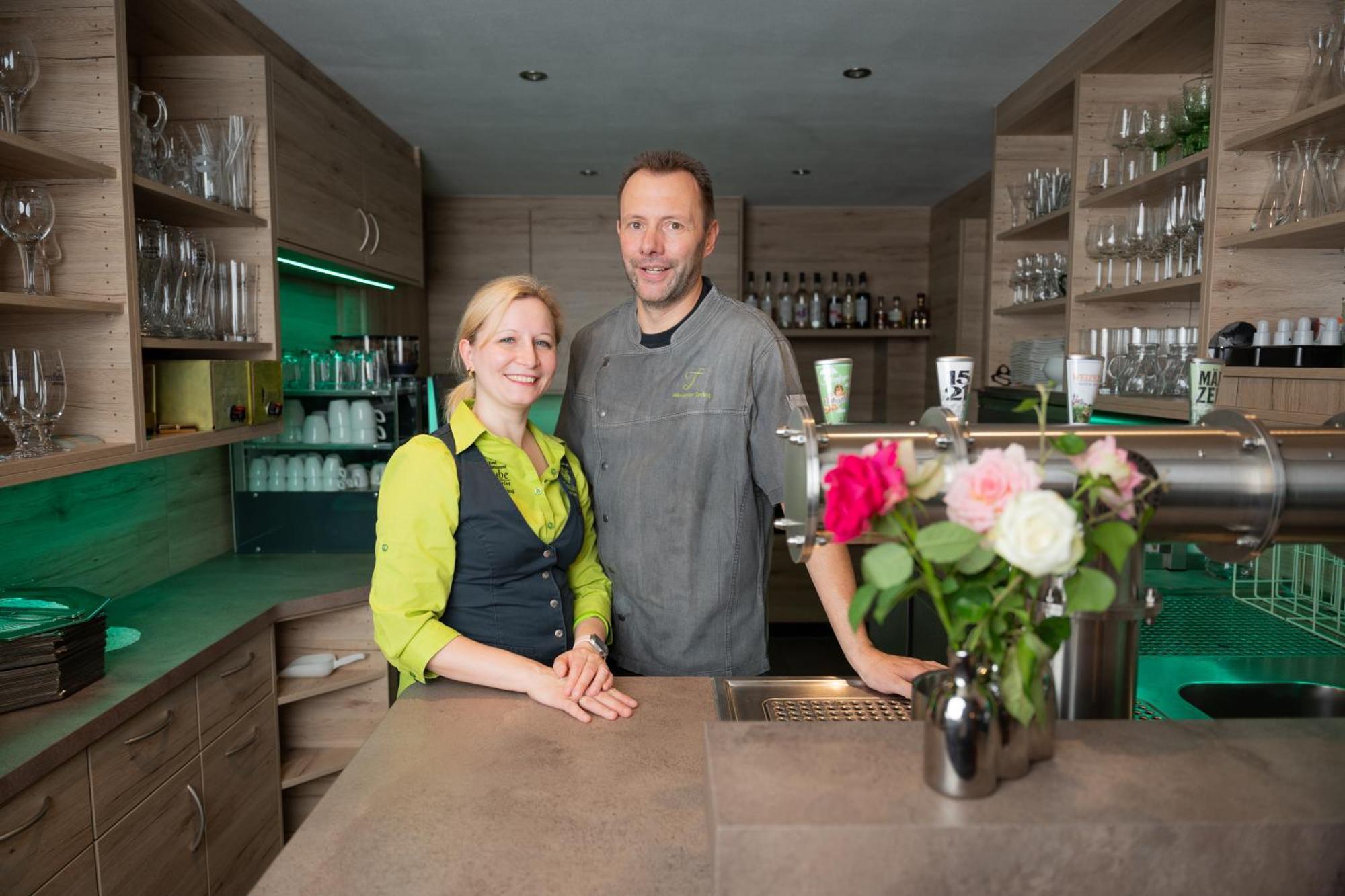 Hotel - Restaurant Traube Neuffen ภายนอก รูปภาพ