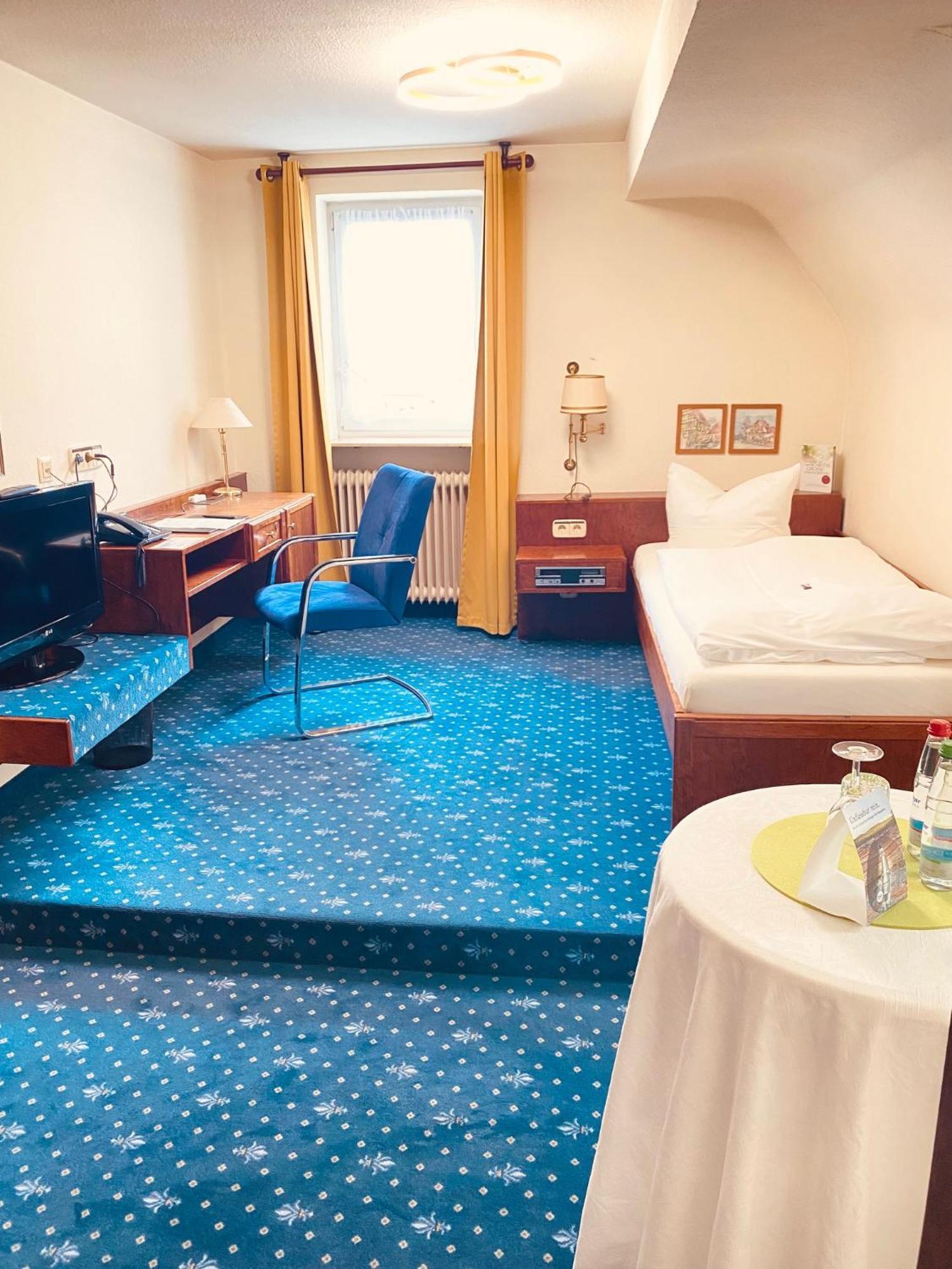 Hotel - Restaurant Traube Neuffen ภายนอก รูปภาพ